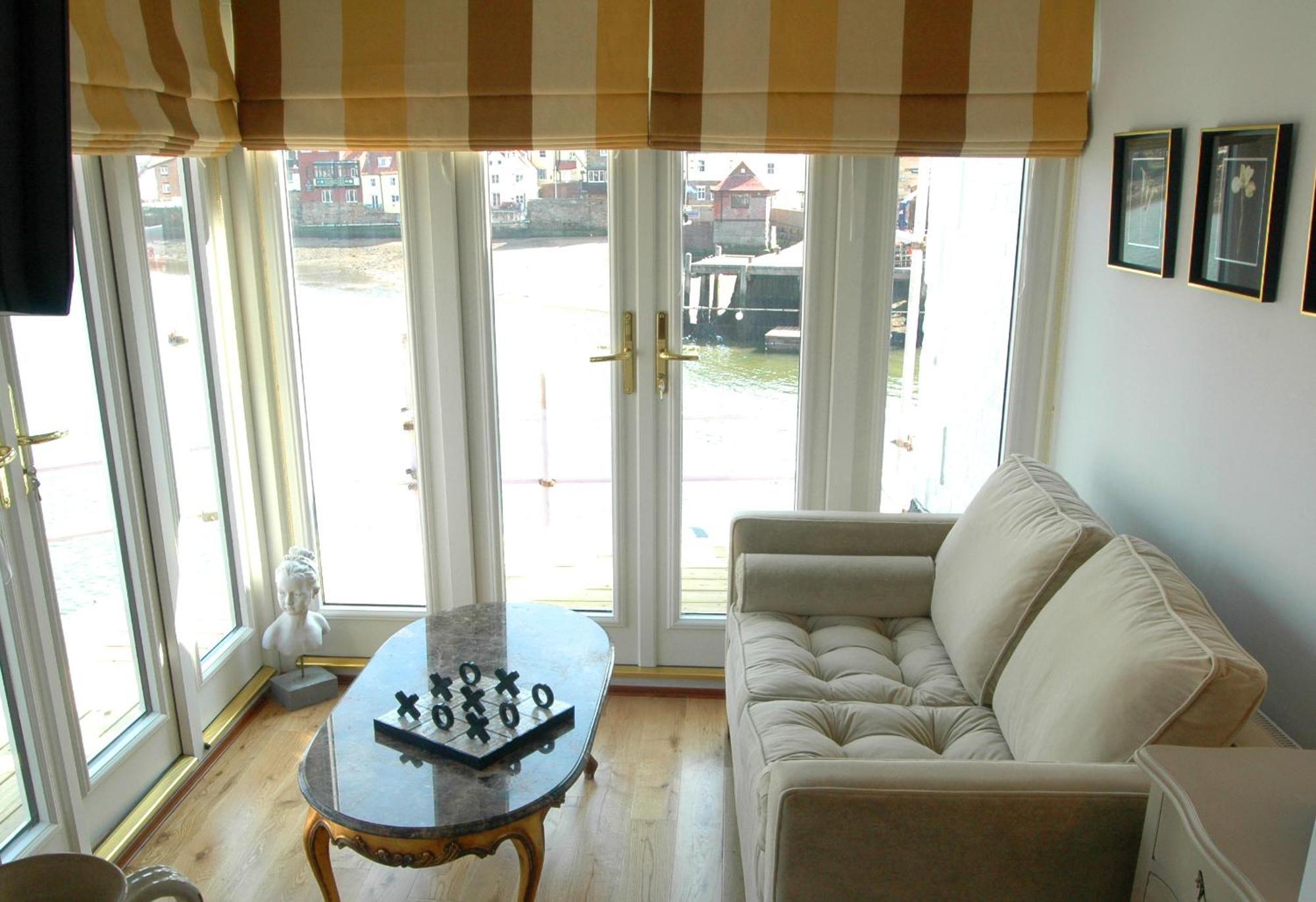 The Marine Hotel & Restaurant Whitby Dış mekan fotoğraf